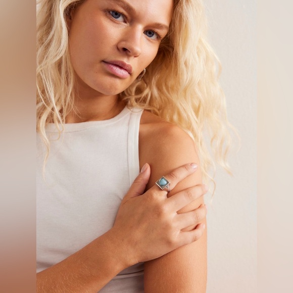 Free people metal ring NWOT - Picture 3 of 4